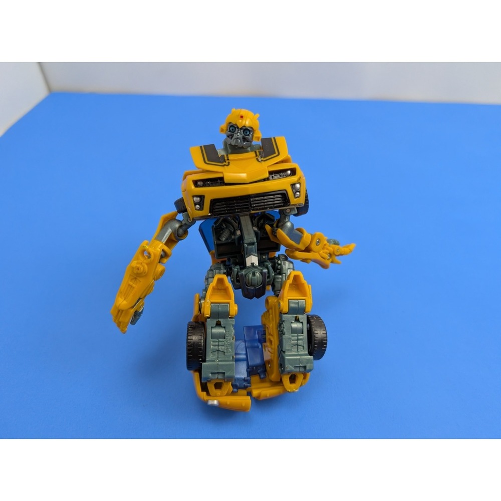 Transformers Revenge of the Fallen Cannon Bumblebee Deluxe 2009 Action Figure